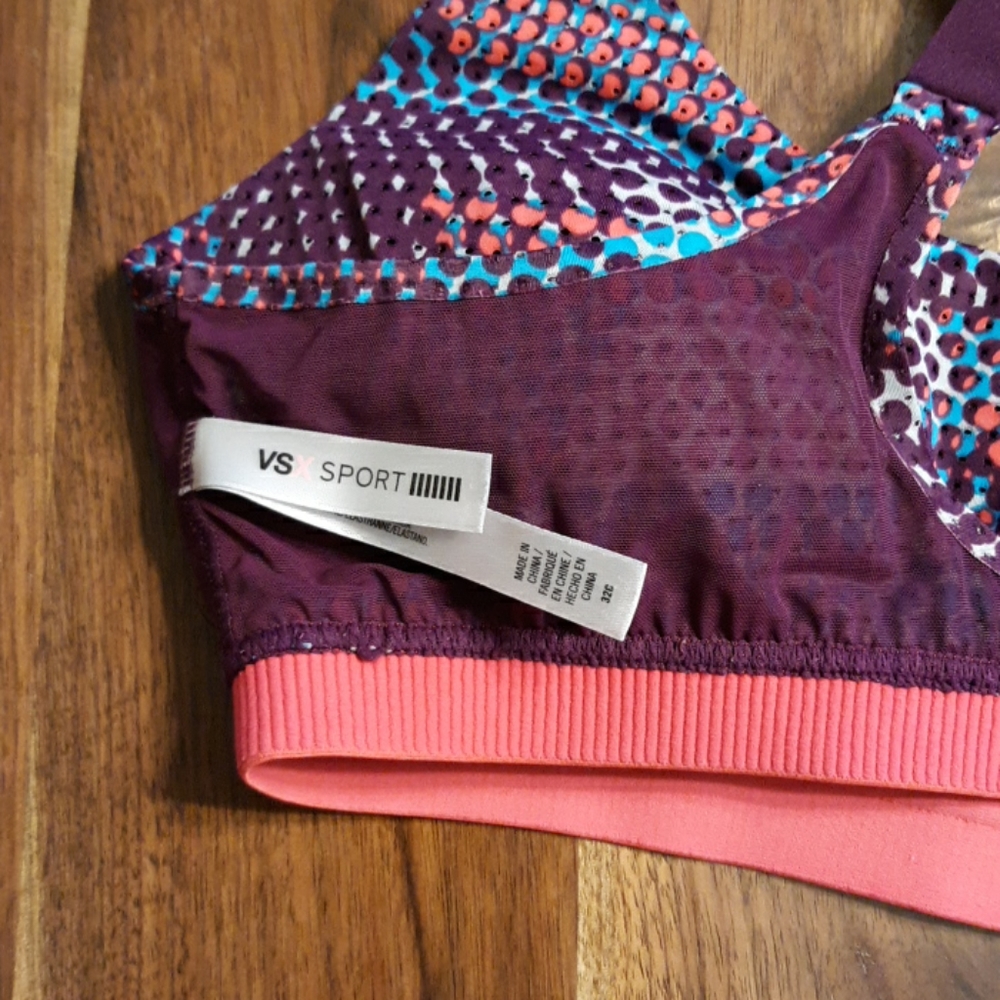 Victoria's Secret  Sports Bra - Picture 7 of 7